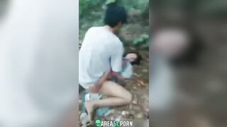 New desi mms: BF fucking outdoor in jungle girl and caught by villagers