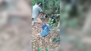 New desi mms: BF fucking outdoor in jungle girl and caught by villagers