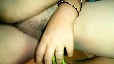 Desi XXX! Kerala village aunty masturbating with cucumber