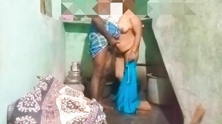 Desi XXX ! Home sex scandal of Kerala aunty with neighbor leaked