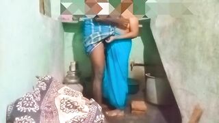 Desi XXX ! Home sex scandal of Kerala aunty with neighbor leaked