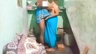 Desi XXX ! Home sex scandal of Kerala aunty with neighbor leaked