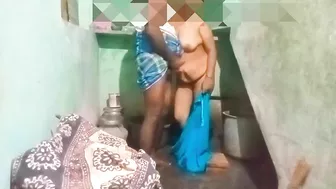 Desi XXX ! Home sex scandal of Kerala aunty with neighbor leaked