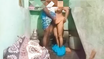 Desi XXX ! Home sex scandal of Kerala aunty with neighbor leaked