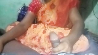 Desi XXX ! Kerala aunty gets lover handjob in cheap hotel room