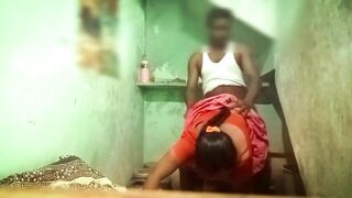 Desi XXX. Sexy from Kerala aunty cheating on uncle in outdoor bathroom