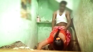 Desi XXX. Sexy from Kerala aunty cheating on uncle in outdoor bathroom