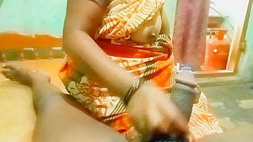 Desi XXX. Kerala sexy aunty caught by nephew while fuck to her BF