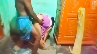 Desi XXX sex. Kerala aunty boob grab and seductive romance with neighbour