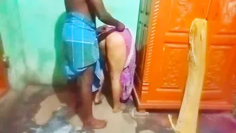 Desi XXX sex. Kerala aunty boob grab and seductive romance with neighbour