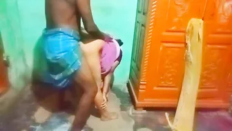 Desi XXX sex. Kerala aunty boob grab and seductive romance with neighbour