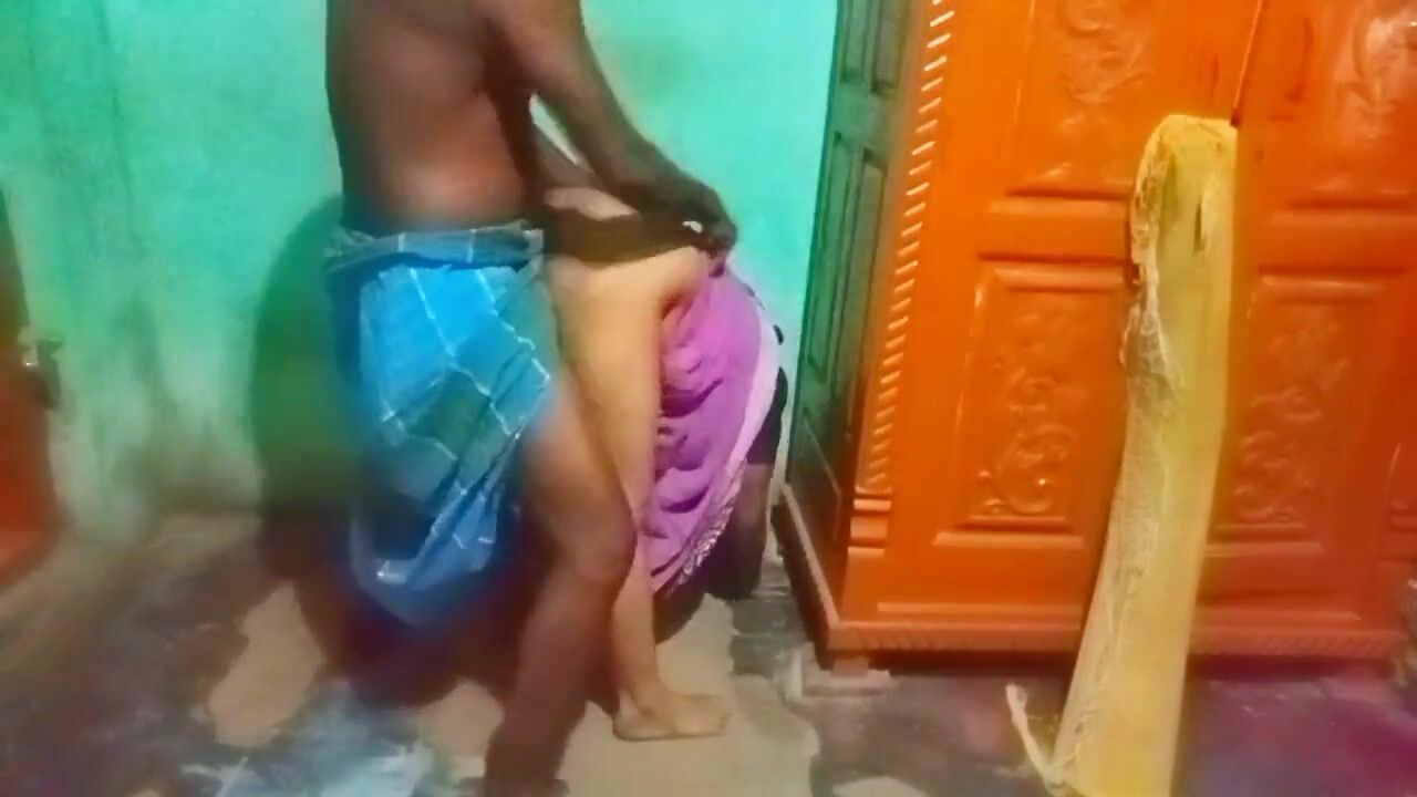 Sexkeralaaunty - Desi XXX sex. Kerala aunty boob grab and seductive romance with neighbour |  AREA51.PORN
