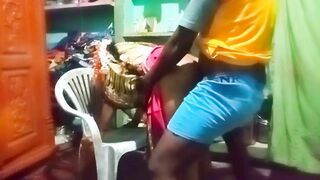 Desi XXX. Kerala hot aunty bhabhi caught unmarried while having sex