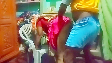 Desi XXX. Kerala hot aunty bhabhi caught unmarried while having sex
