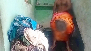 Kerala aunty getting fucked by owner house In standing position