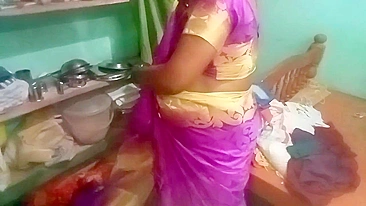 Student catches Kerala teacher aunty masturbating and fucks her