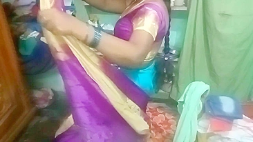Student catches Kerala teacher aunty masturbating and fucks her