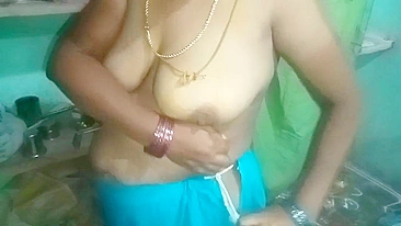 Student catches Kerala teacher aunty masturbating and fucks her