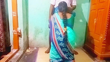 Desi XXX sex. Cute Kerala aunty with big tits  got fucked in lockdown