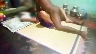 Desi XXX porn. Unsatisfied BBW Kerala aunty sex with boy