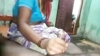 Desi Porn. Kerala aunty gives nice blowjob to uncle and swallows cum Desi Porn. Kerala aunty gives nice blowjob to uncle and swallows cum