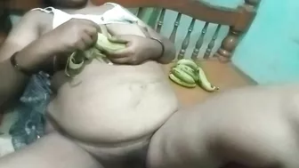 Kerala aunty fingering in pussy with banana loki eggplant and lots of vegetables