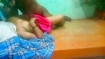 Desi XXX sex. Kerala aunty bedroom fucking with her horny husband