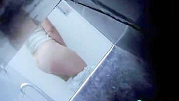 Voyeur spy cam catching at work a newcomer women masturbate in a public restroom