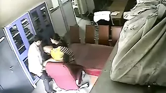 Hidden cam catches Indian professor fucks college student. leaked Desi sex