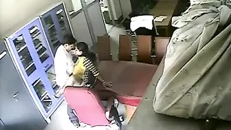 Hidden cam catches Indian professor fucks college student. leaked Desi sex