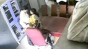 Hidden cam catches Indian professor fucks college student. leaked Desi sex