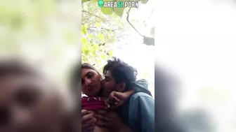 Hot Kerala aunty show boobs in public park Hot Kerala aunty show boobs in public park