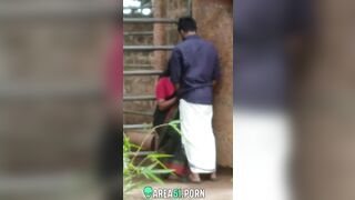 Kerala aunty gives bf a head and swallow his cream outdoor. Desi XXX sex