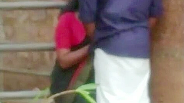 Kerala aunty gives bf a head and swallow his cream outdoor. Desi XXX sex