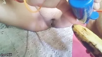 Hungry for sex Kerala aunty inserted fat banana in her wet pussy. Leaked