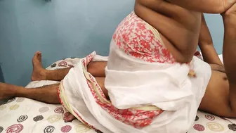 Desi aunty uncle ki sath cheating kar rahe hain aur naukar ke saath choda chudi kar rahee hain