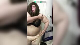 Fat Mom Handjob - Scandal Desi XXX video! Paki fat mom giving handjob to Bf and talking dirty  | AREA51.PORN