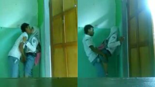 Viral Desi XXX MMS! Paki college girl in quick fuck with teacher before class