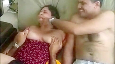 Scandal Desi MMS! 59 year-old indian aunty fucks with two nephews