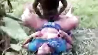 Desi MMS scandal - Telugu village aunty fucked outdoor with nephew