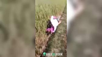 XXX Desi viral, village couple lovers caught adultery in the rice field