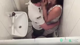 A camera mounted in the toilet catches quick sex of mom and son while the daddy is in another room
