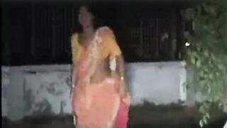 Choda Chodi Desi MMS. A lusty indian aunty doing sex outside with local boy