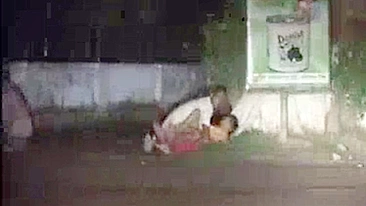 Choda Chodi Desi MMS. A lusty indian aunty doing sex outside with local boy