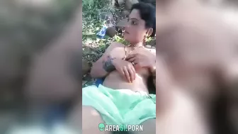 Choda Chodi Desi MMS. Lusty village aunty lures local boy and fucks him outdoors