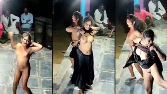 Viral Choda Chodi Desi MMS! Three वेश्या perform nude dance at the village festival