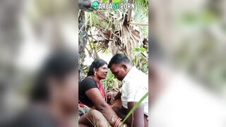 Choda Chodi XXX! Desi aunty give blowjob local boy outdoor under tree