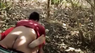 Choda Chodi XXX! Desi Aunty cheating on her husband in the wood