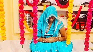 Desi XXX - Indian horney divorced bhabhi celebrating honeymoon and gets fuck