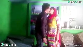 Indian cheating wife caught on hidden camera fucks doggystyle with her lover